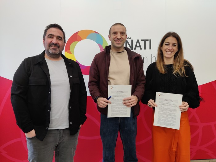 Lankidetza hitzarmen berria sinatu dute Udalak eta Oñatiko Musika Bandak