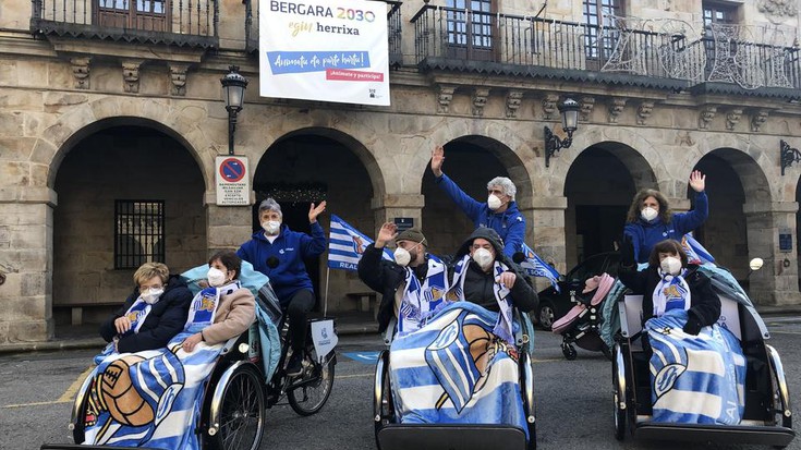 Mizpirualdeko egoiliarrak bizikleta gainean, 'Bizikletan Adinik Ez' ekimenari esker