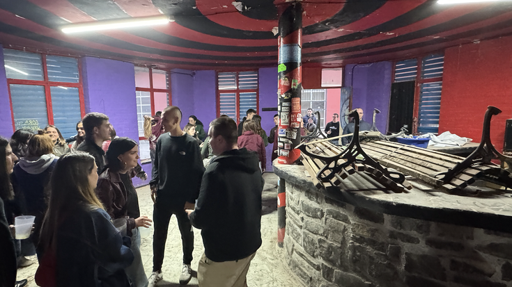 Gaztetxea martxan jarri aurretik, garbiketa eta txukuntze lanak egingo dituzte