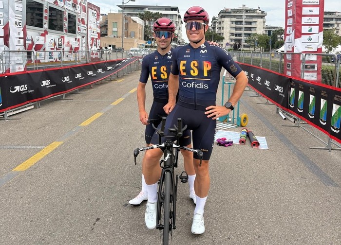 Mikel Aristi, tandemean, pilotu lanetan