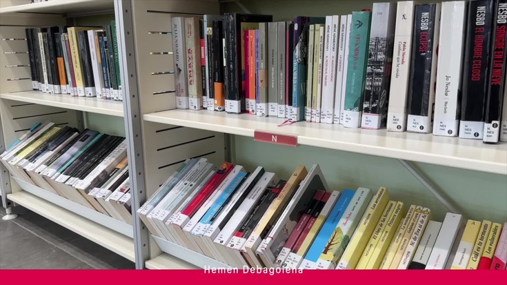 'Hemen Debagoiena': Arrasateko Udal Bibliotekako arduradun Asun Agirianorekin, irakurzaletasunaz eta PISA azterketaz; eta ‘Handik hona’ tartean, Mohammed Afzal Chohan, pakistandar jatorriko oñatiarra