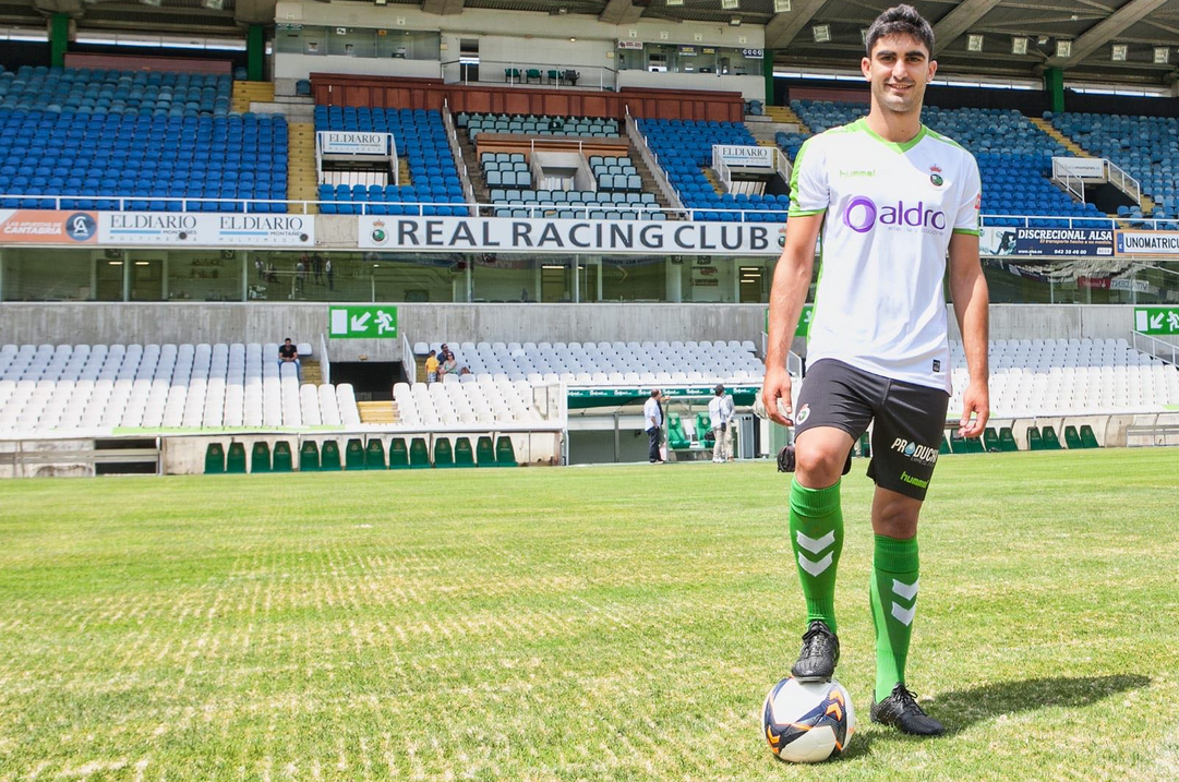 Iñaki Olaortua: "Racing Bigarren B mailako talde garrantzitsuenetarikoa da, eta igotzea du helburu"