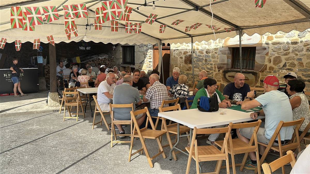 Santa Marinako jaiak ospatzen ari dira Aramaioko Arriola eta Arexola auzoetan