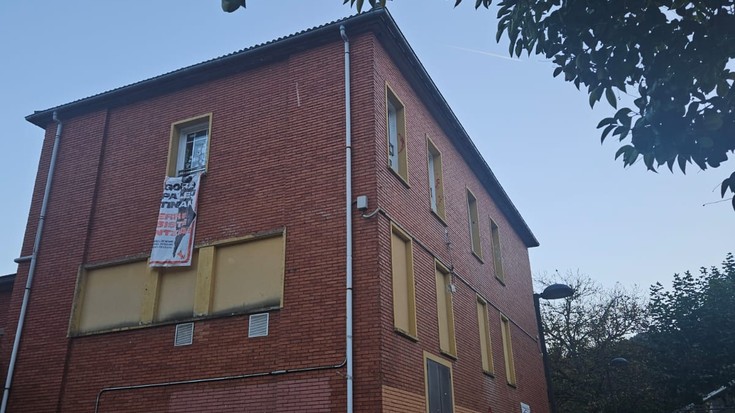 Bihar zabalduko dute Aramaioko RK gaztetxea