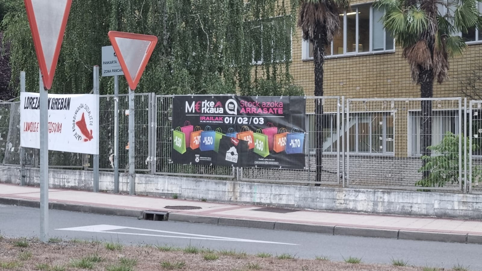 Non ote dago Ibai-Arteko merkemerkauko pankarta?