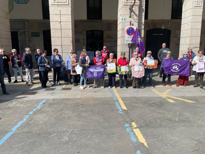 Pentsiodunen mugimenduak adineko emakumeen prekarietatea eta "miseria-pentsioak" salatu ditu