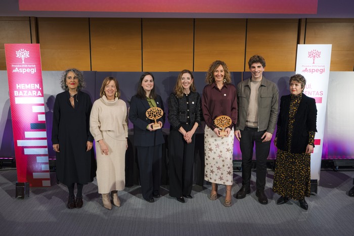 Mondragon Kongresuko presidente Leire Mugerzak Aspegiren Zuzendari-Profesional saria jaso du