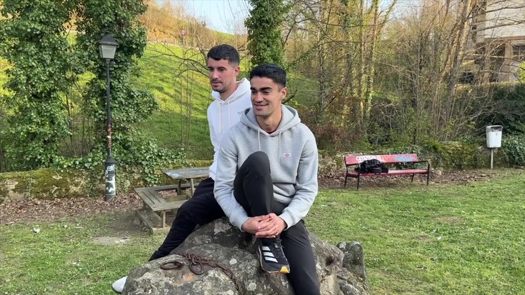 Albisteak: Abarrategi anaiak prest Arabako Bertsolari Txapelketako finalerako