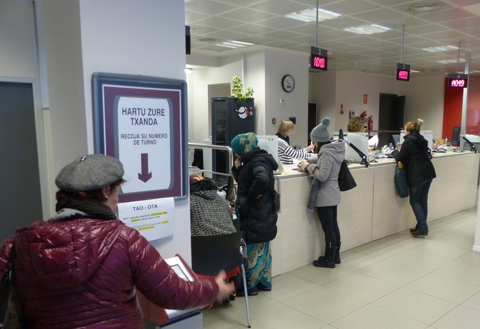 Abuztuko ordutegiak herriko zerbitzuetan