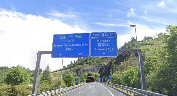 Bergarako iparraldeko lotunea itxiko dute bihar AP-1ean asfaltatze lanak egiteko