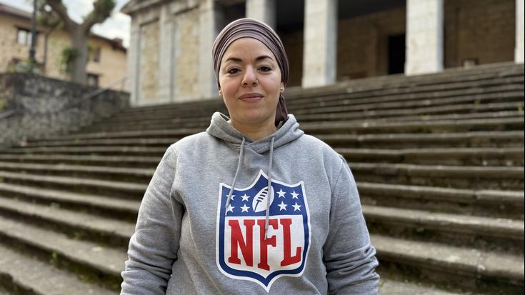 Izzana Ezzaiar: "Hemen ez dira etxera sartzen arrazoi barik sahararra zarelako"