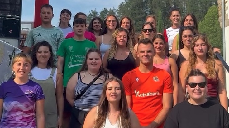 Ohi baino lehen hasi dira lanean, jaiak "motibatuta" bukatzearen ondorioz