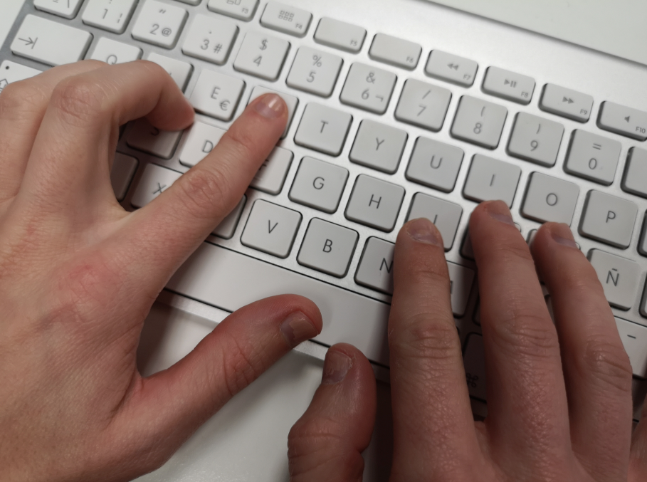 Microsoft-eko teknikari faltsuaren iruzurra Debagoienean