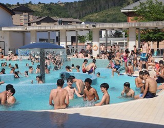 33.700 sarrera izan dira ekainaren 12an igerilekua zabaldu zutenetik