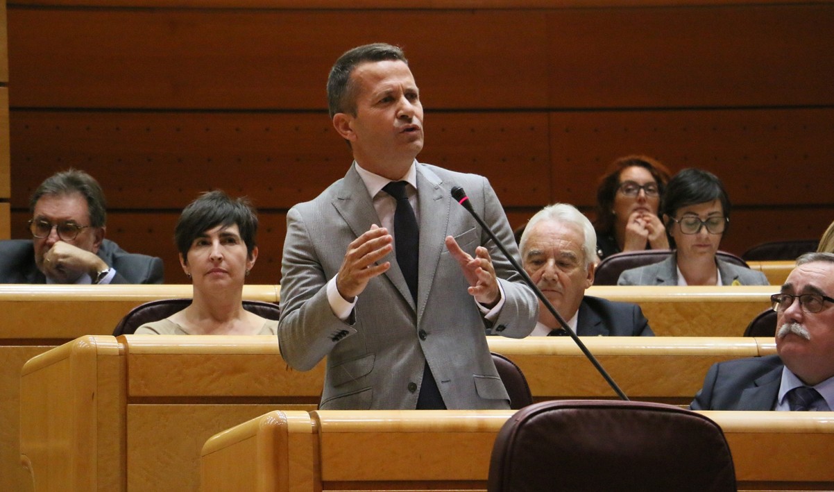 Bildarratzek Pedro Sanchezi galdetu dio “nola nahi duen Estatu batengan konfiantza izatea Gobernuak bere legeak betetzen ez dituenean”