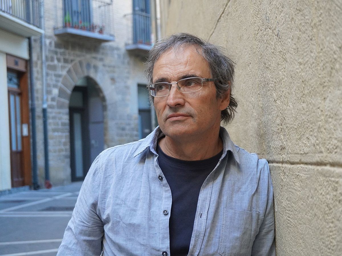 Jon Sarasua: "Komunitatearen taupada entzun behar da, jendearengandik gertu egon"