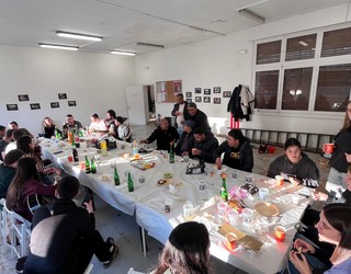 Patata-tortilla lehiaketa, bazkaria eta kontzertu akustikoa Zubitxa Zentro Sozialistaren 5. urteurrena ospatzeko