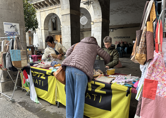 Hotz Oñatiren elkartasun azoka