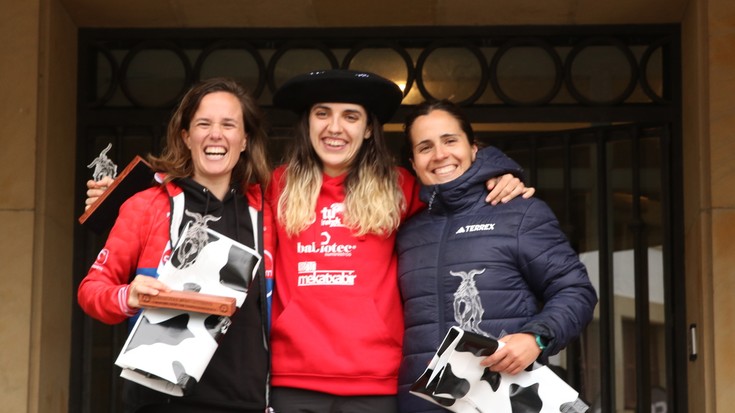 Ahuntzen mendi lasterketako podiuma iruditan