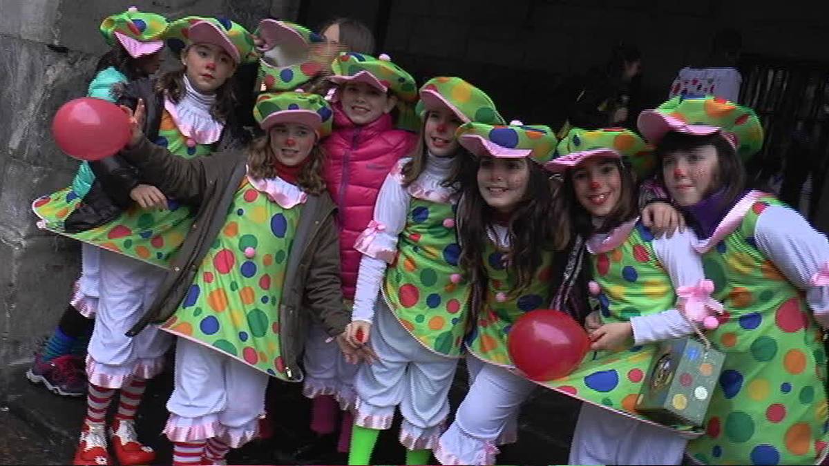 Aratuste martitzena, ibiltoki gainean