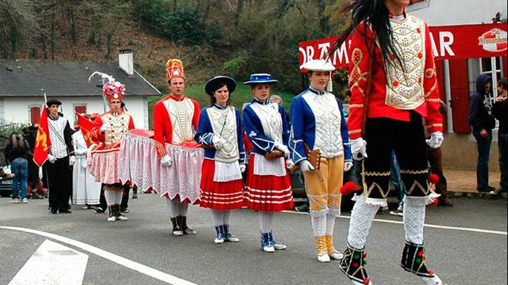 Maskarada ikusteko irteera antolatu du Sohütara, euskaltegiak