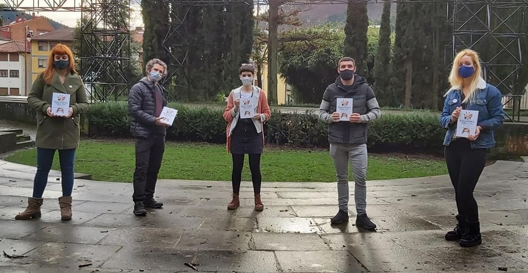 'Komunikazio EzBortitza' liburuaren aurkezpena eta solasaldia, eguaztenean