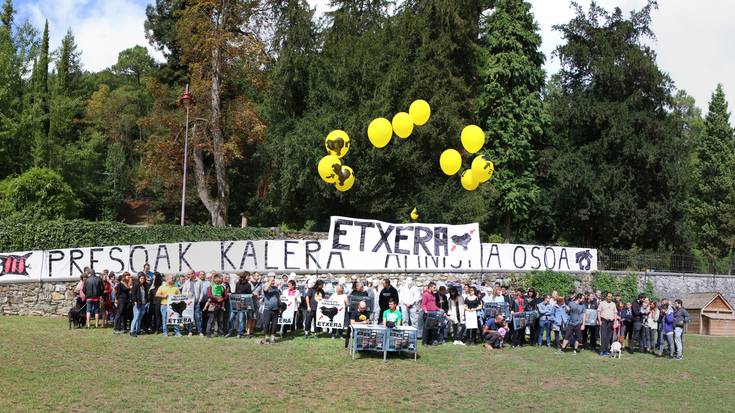 Lau musika taldek emango diote hasiera, gaur, Elkartasun Egunari