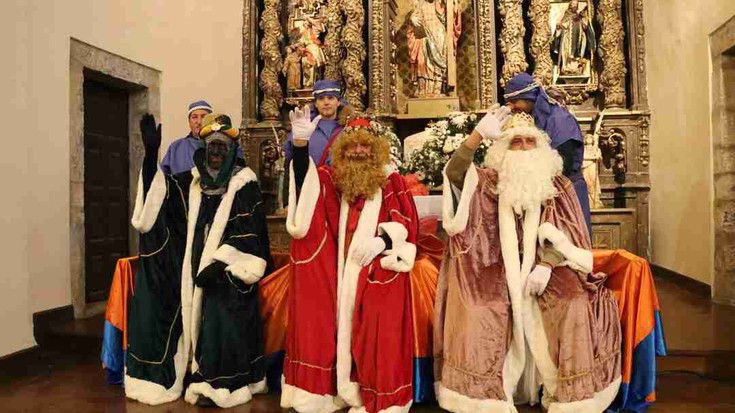 Elosua auzoan ere geldialdia egin dute Errege Magoek