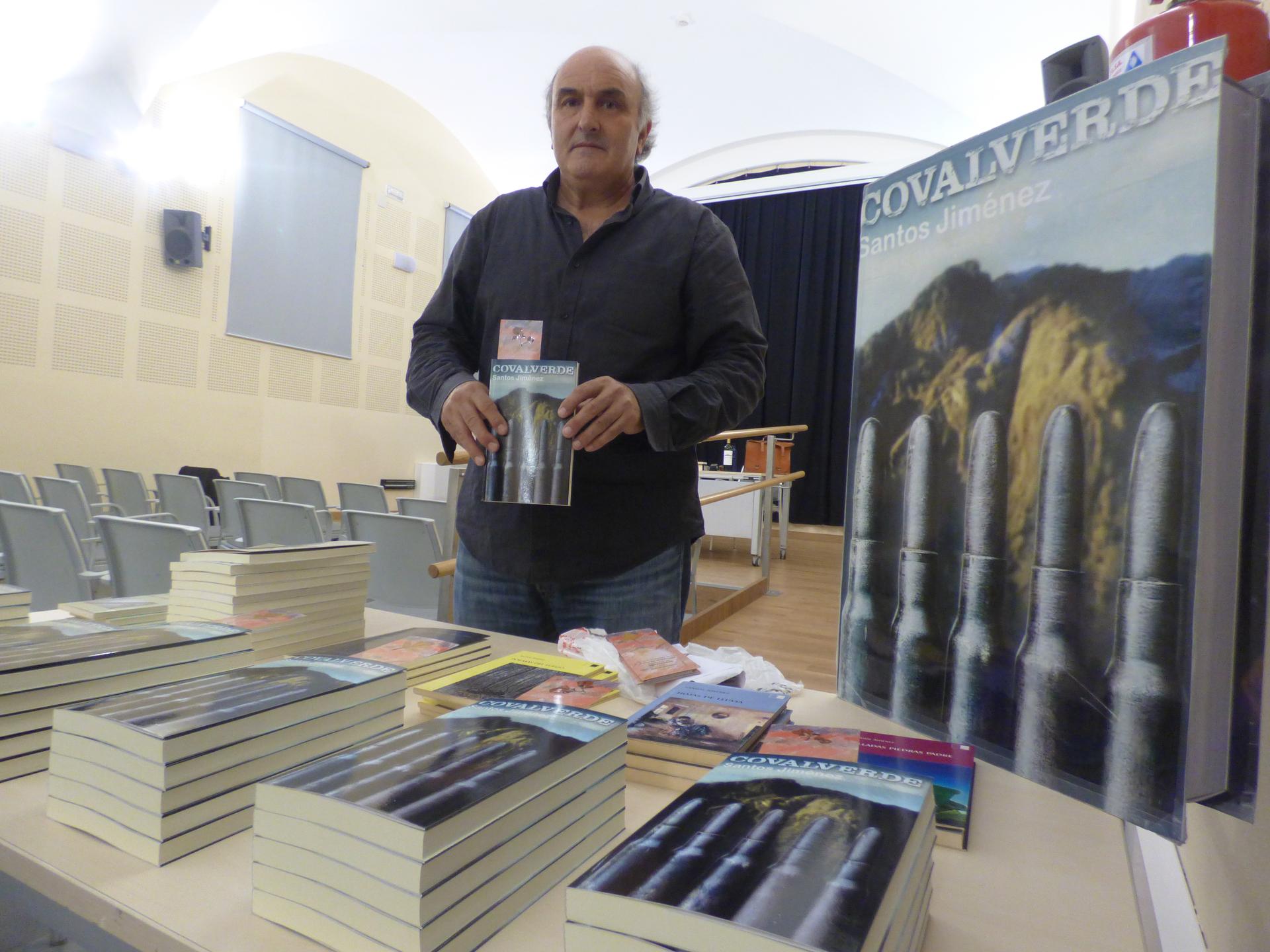 Santos Jimenez idazlearen 'Covalverde' liburua aurkeztu dute Kulturaten 