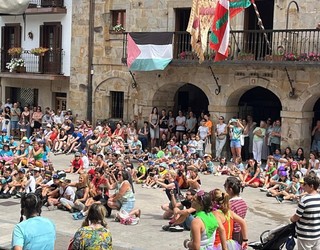 Zapia soinean jarri eta kalera! Asteburu ederraz gozatzeko ordua iritsi da
