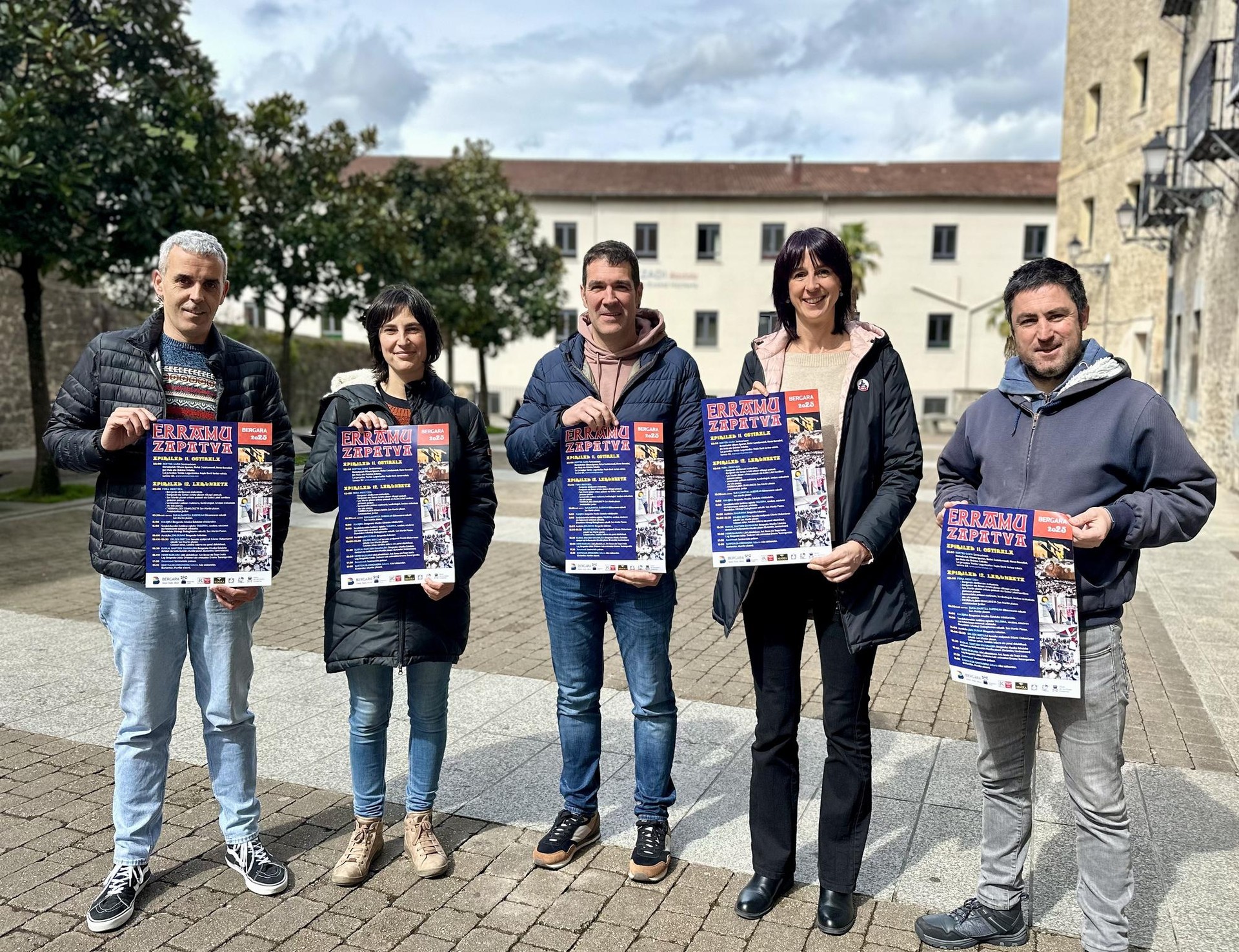 Prest dago Erramu-zapatuko egitaraua