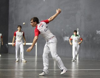 Aloña Mendik Legazpiren aurka jokatuko du Udaberri Sariko senior mailako finala