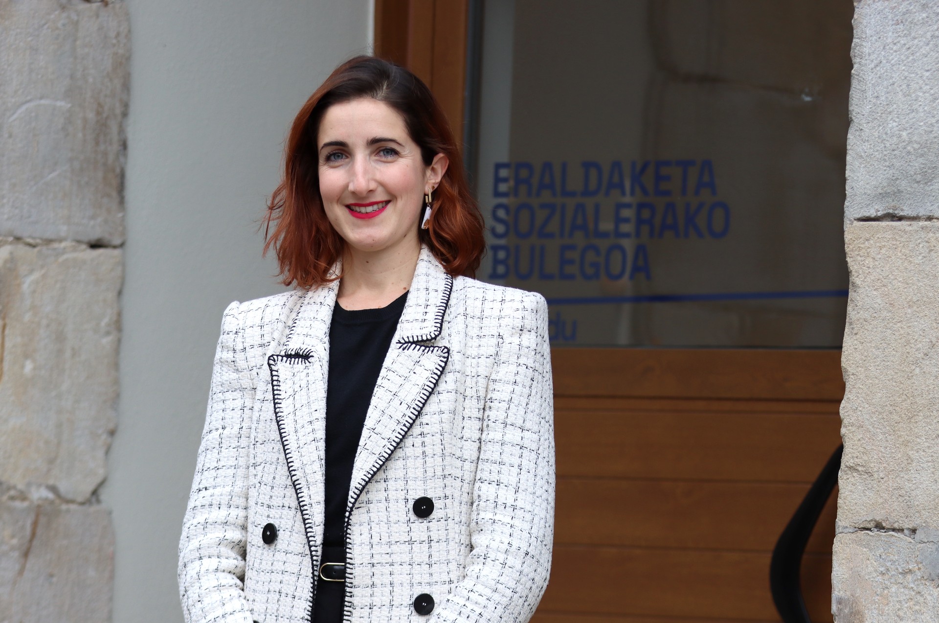 Irati Aizpurua Alkezar: "Etxeko zaintzaileendako araudia bidegabea da"