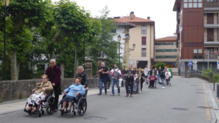 Udaberriko paseoa