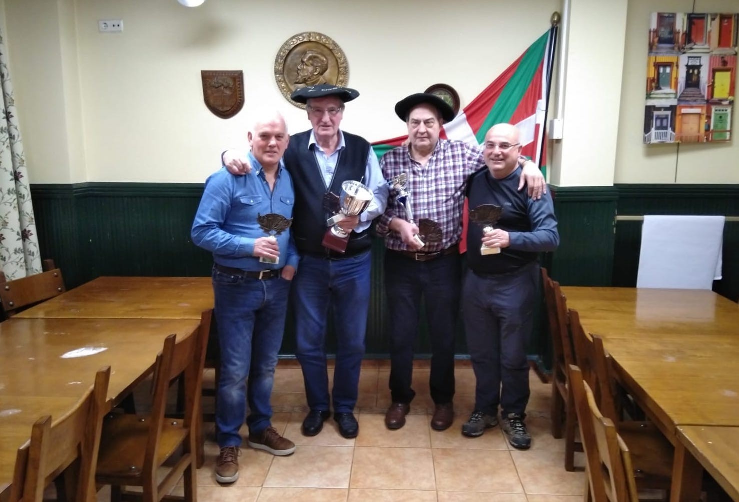 Gabilondo eta Gutierrez txapeldunak Batzokiko mus txapelketan