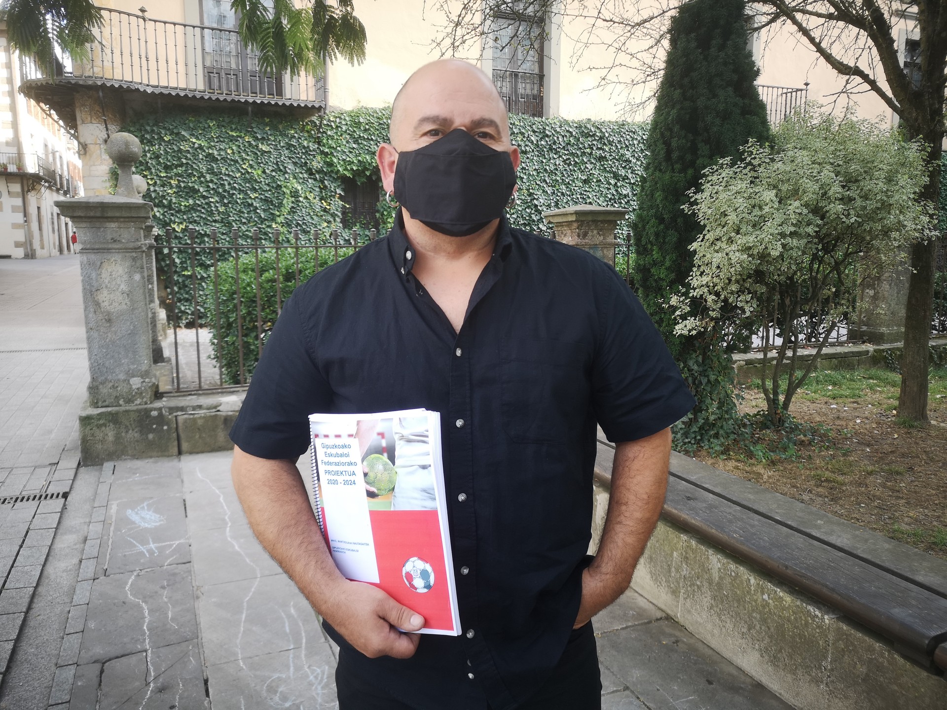 Mikel Mantxola: "Kluben arteko zatiketa ezabatu gurako nuke"