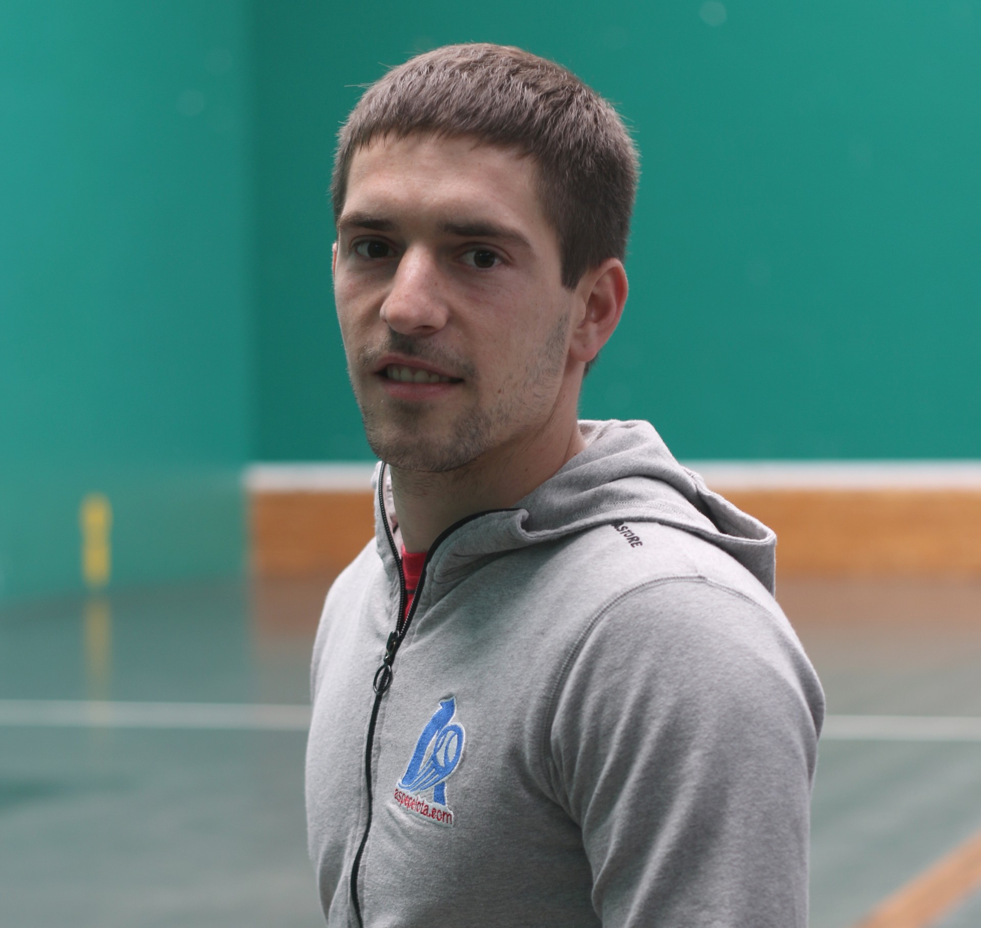 Aitor Mendizabalek ordezkatuko du min hartu duen Altuna, Eskuz Binako Txapelketan