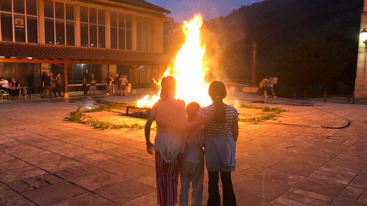 Suaren bueltan batu dira gatzagarrak