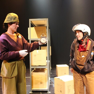 'Mamuak ezagutzera joan zen umea' antzezlana