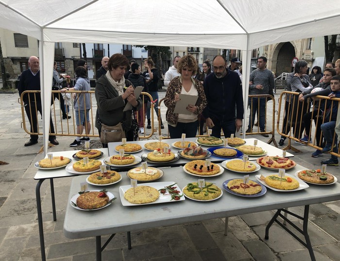 Udazken jaiko azokarako zein patata tortilla lehiaketarako izen-emateak zabalik dira