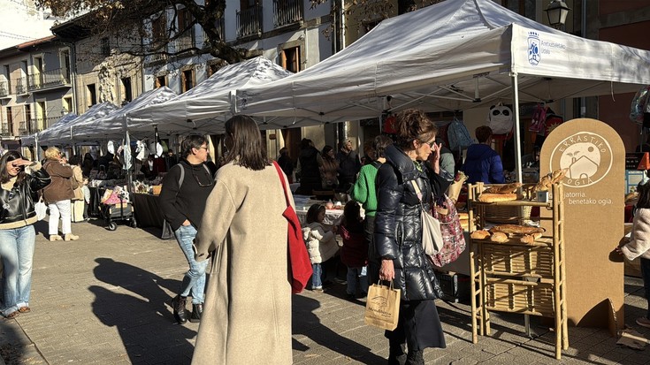 Artisauak, ekoizleak, dendak eta elkarteak, Aretxabaletako Gabonetako azokan
