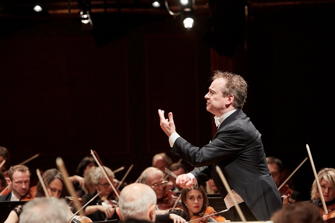 Donostiara autobusa doan, bertako orfeoia eta Vienako Gustav Mahler orkestra ikusteko
