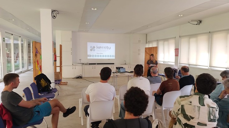 Euskal komunitatea trinkotzeko helburuarekin, abian da Herritu ekimena