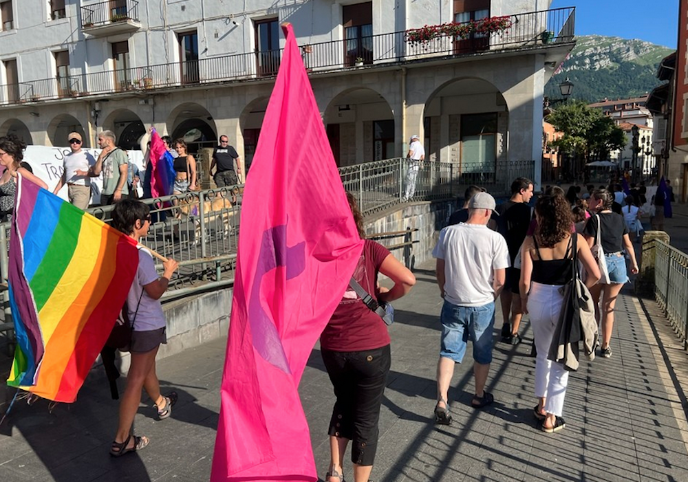 Askotariko identitateak borroka berean batuta