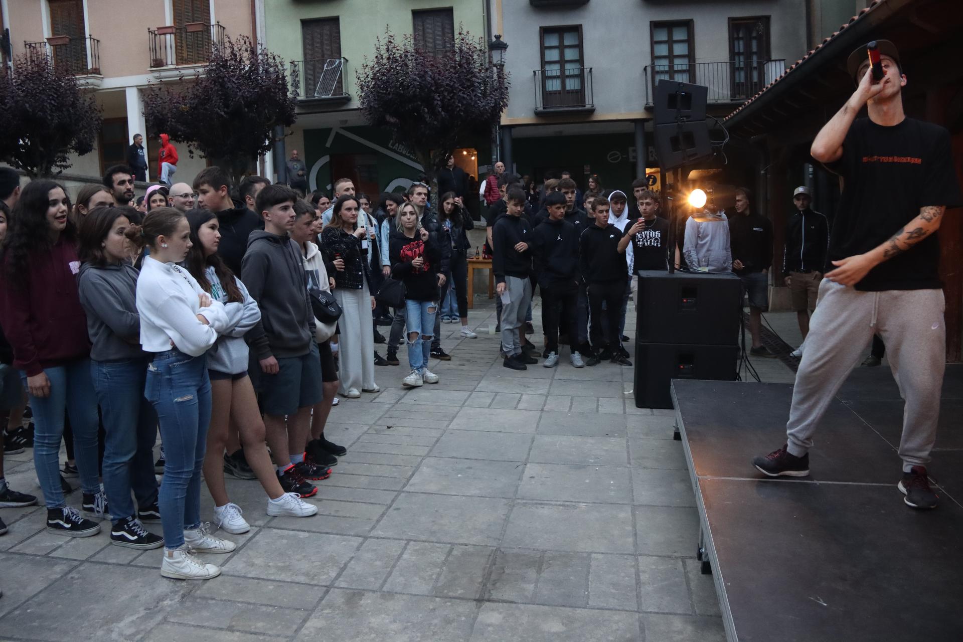 Gazteen elkargune izan da aurten ere Makilakorta Fest jaialdia