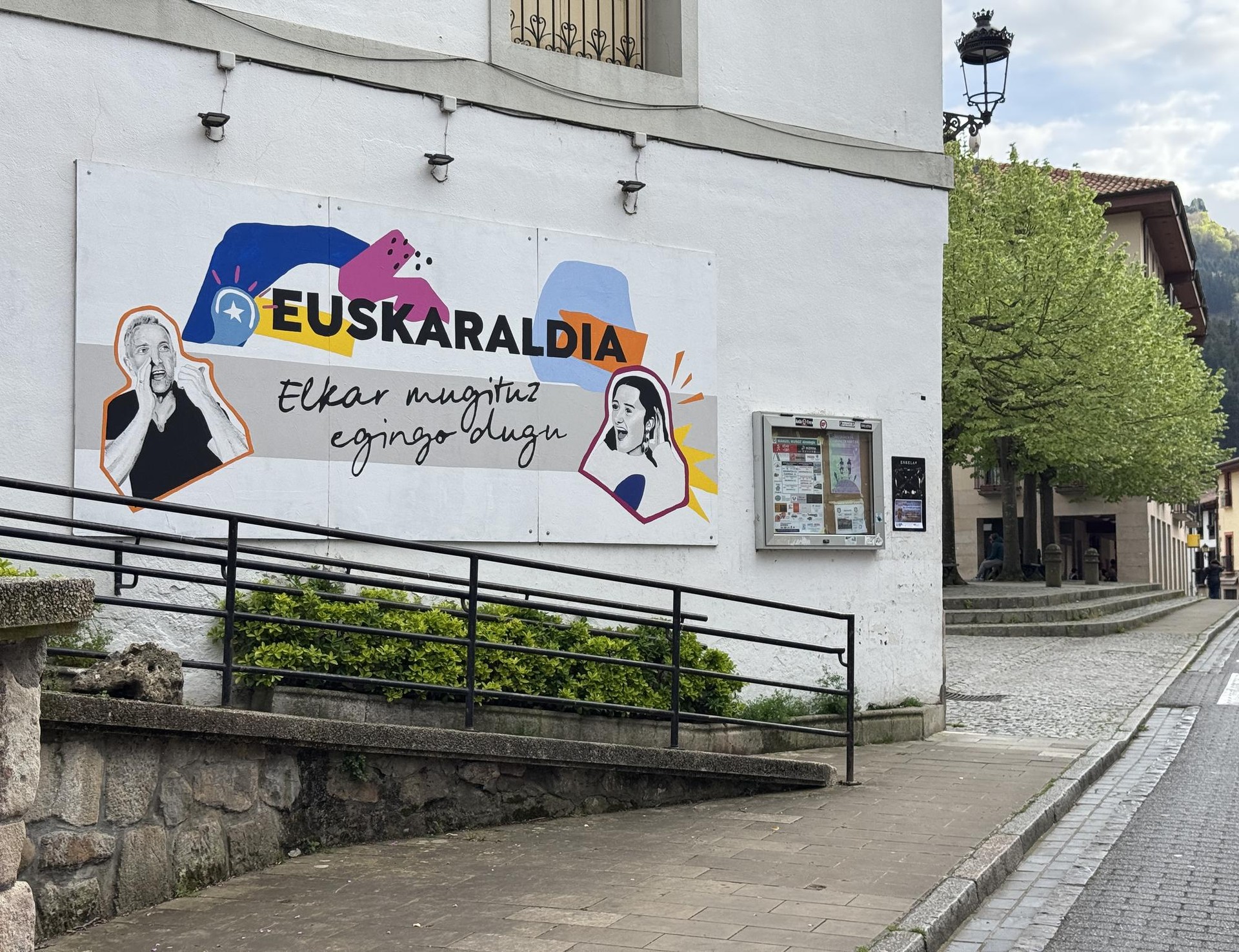 Maiatzaren 5etik 15era bitartean banatuko dituzte txapak Eskoriatzan