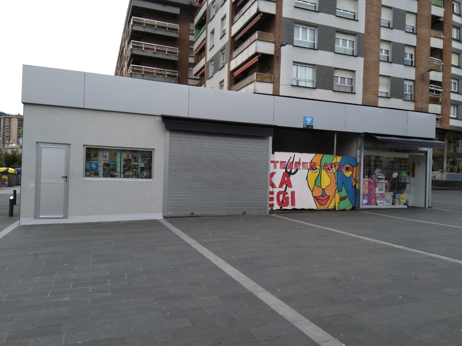 Biteri plazako salmenta postu batentzako ustiatzaile bila