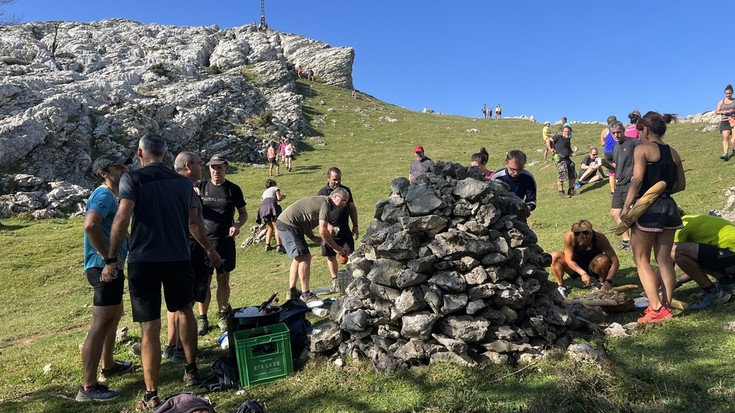 Kurtzebarri Eguneko ospakizuna lagun giroan