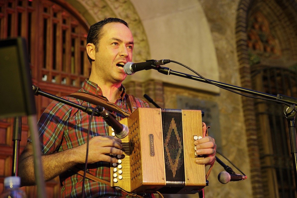 EGUBAKOITZA: Carles Belda eta Joseba Tapia zuzenean, Oñatiko gaztelekuan