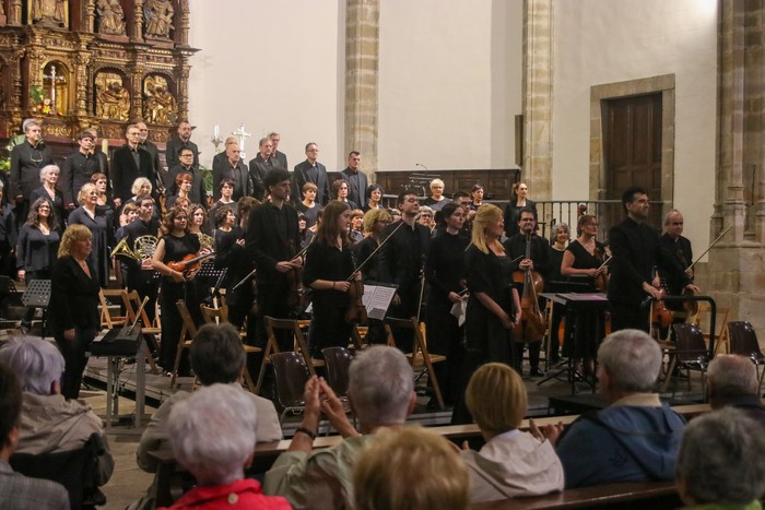 Bergarako Orfeoiak 'Gabon ispilua' kontzertua emango du, bi emanalditan